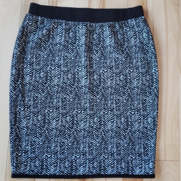 Bylyse - skirt - Picture 2 of 7